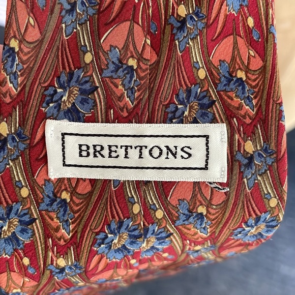 Red and Blue Patterned Tie - Picture 5 of 5